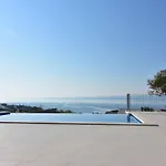Вилла Katarina - Infinity Pool With Amazing View Бол